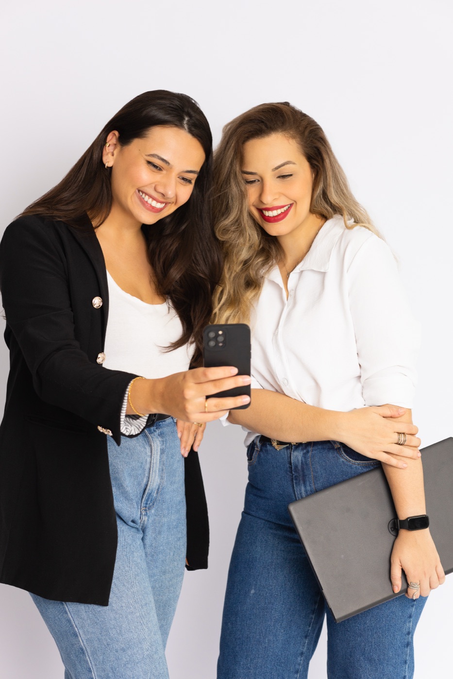 Fernanda Leal e Camila Betanin — sócias fundadoras do Betanin & Leal